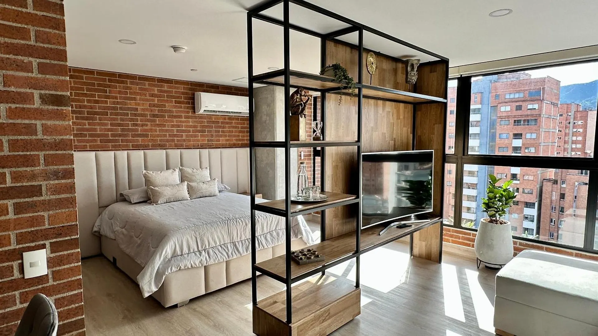 Prime Location In Laureles With Ac & View Apartment Medellin Colombia