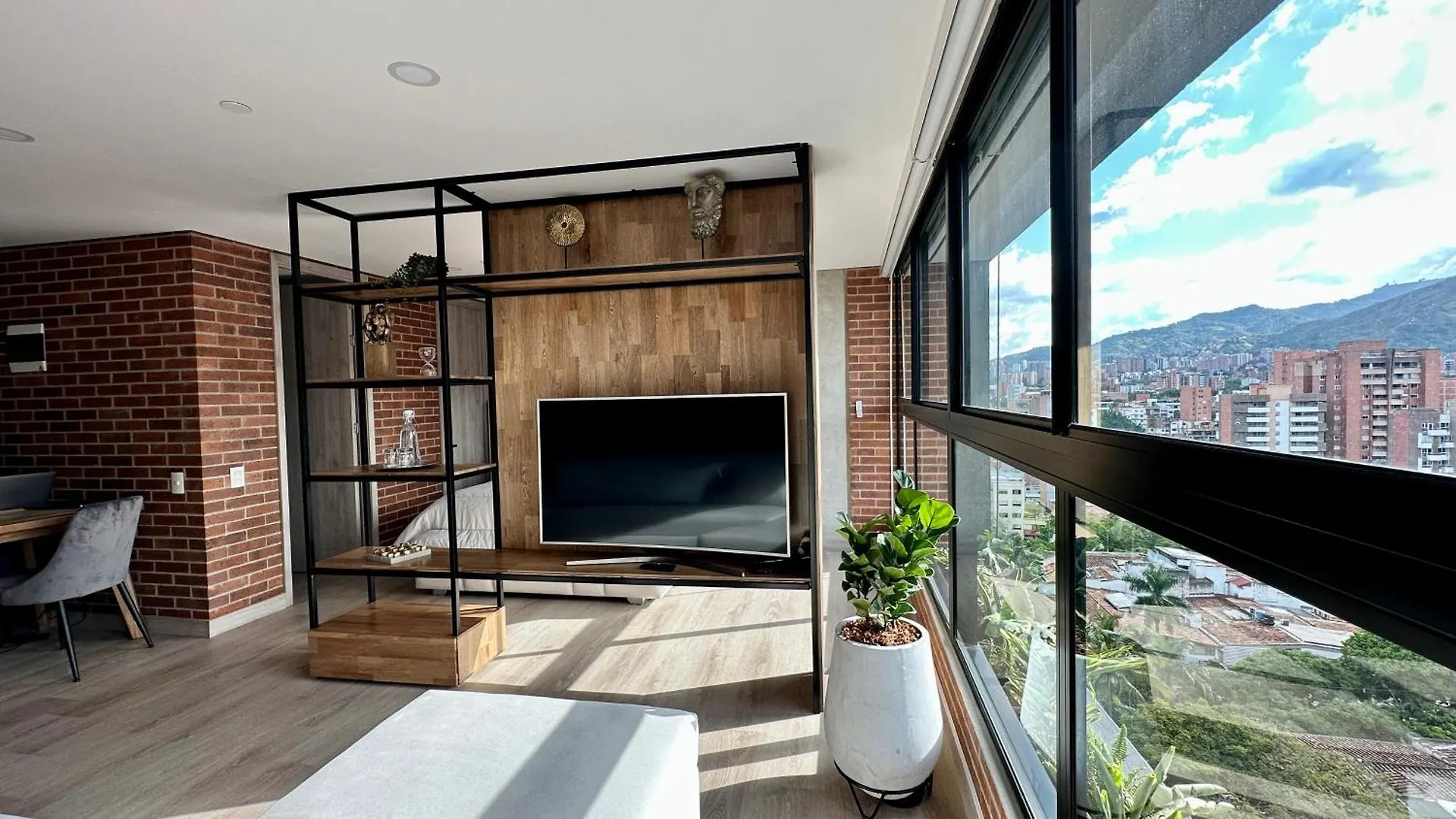 Prime Location In Laureles With Ac & View Apartment Medellin 0*,